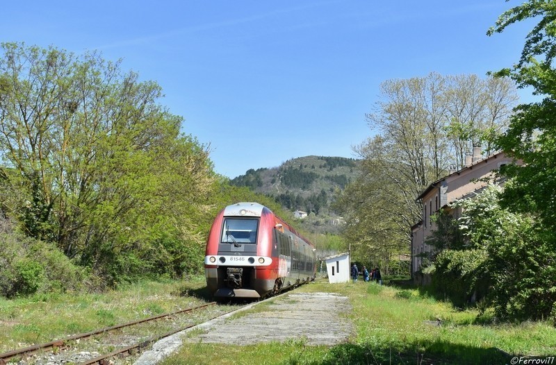 Train sur ligne ferroviaire Limoux Quillan